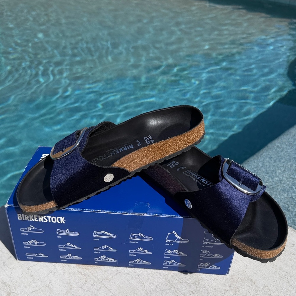 BIRKENSTOCK MADRID BIG BUCKLE SANDAL IN VELVET MIDNIGHT  Size 40 - Picture 6 of 14